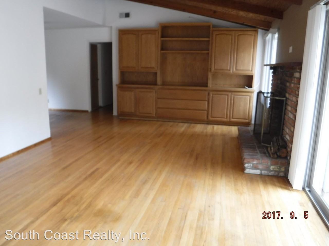 637 Circle Dr - Photo 3 of 5