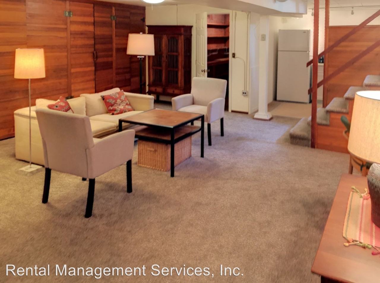 746 SW Evans St #B - Photo 3 of 20