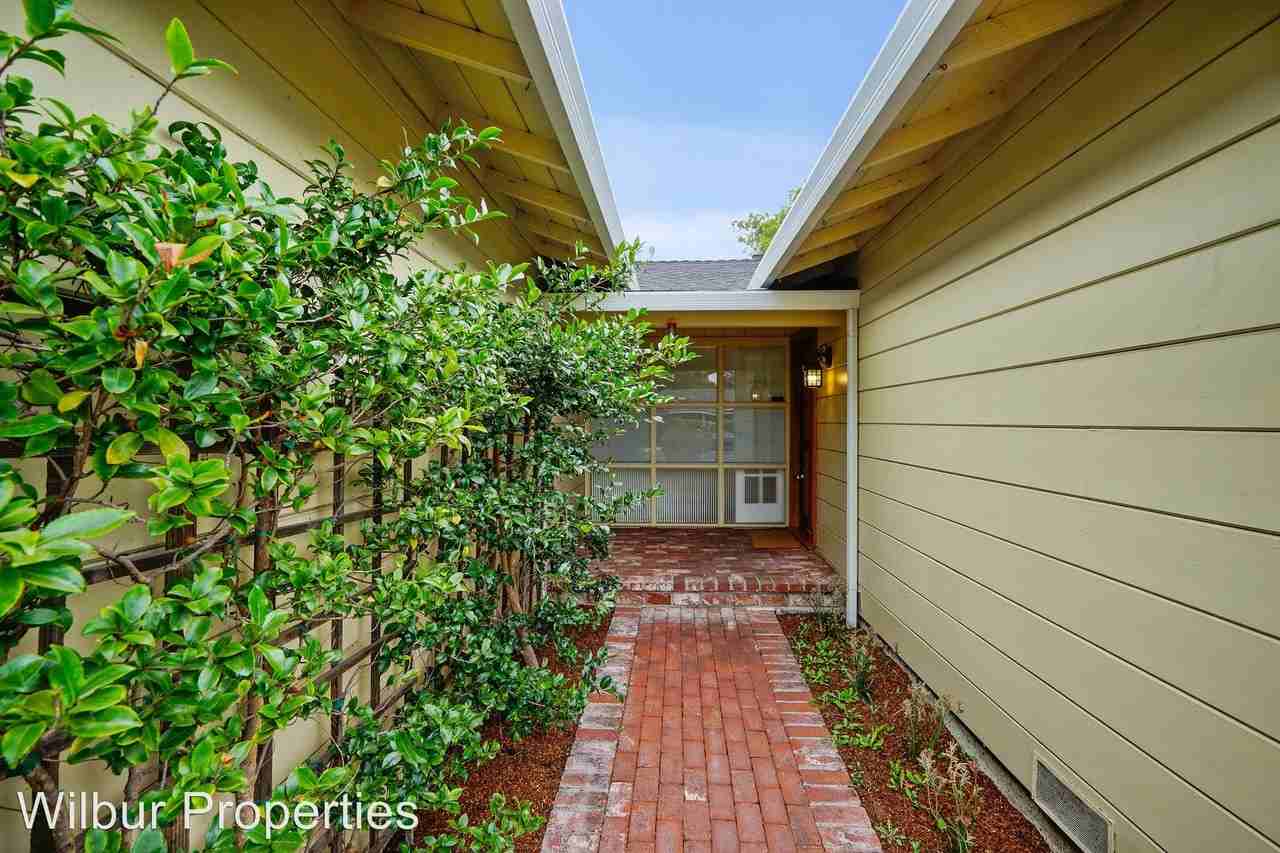 4126 Donald Dr - Photo 2 of 31