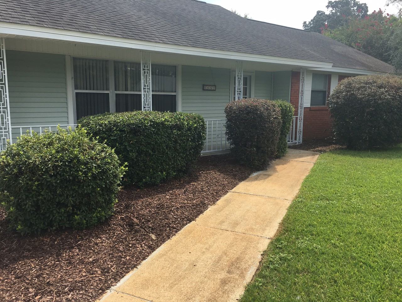 5082 Shoshone Dr - Photo 2 of 20