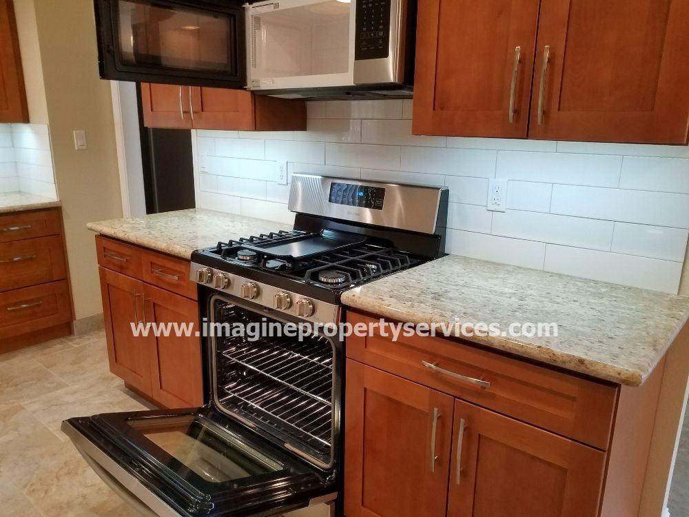 6645 Chastain St - Photo 3 of 24