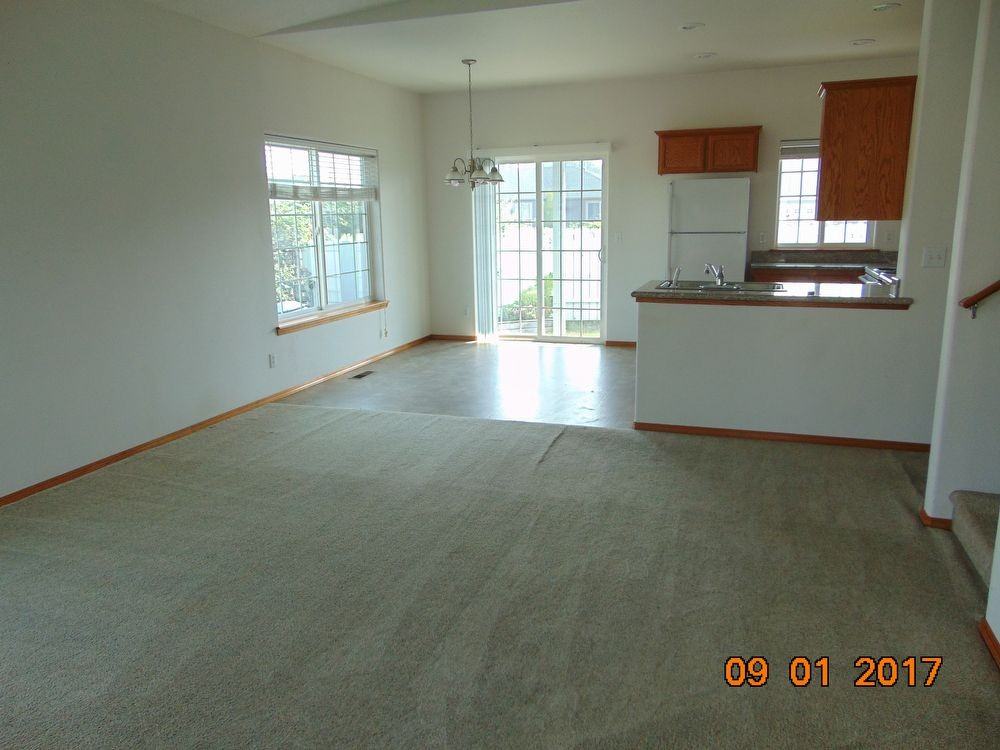 32 Dianne Way - Photo 3 of 11