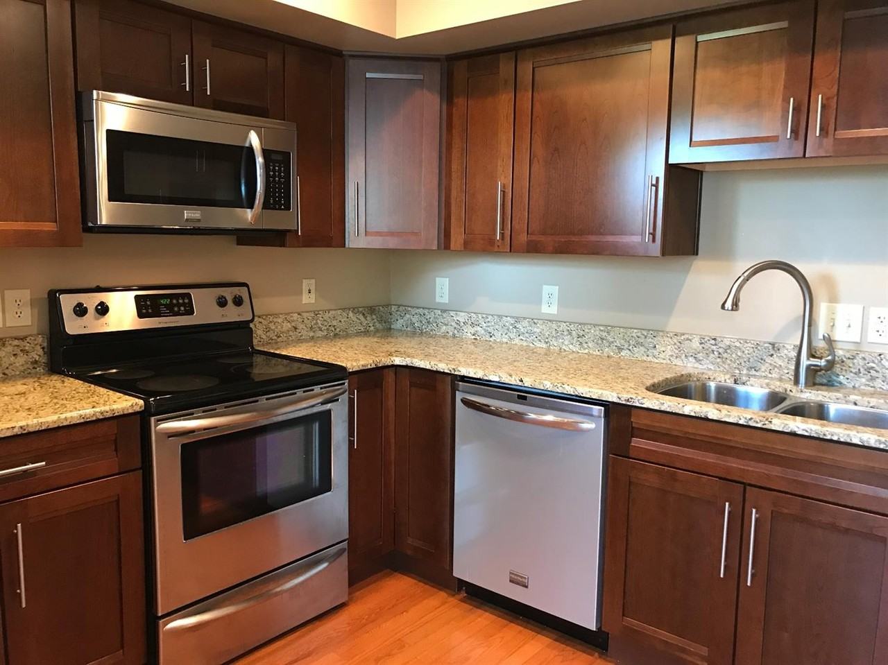 3332 Walworth Ave - Photo 3 of 12