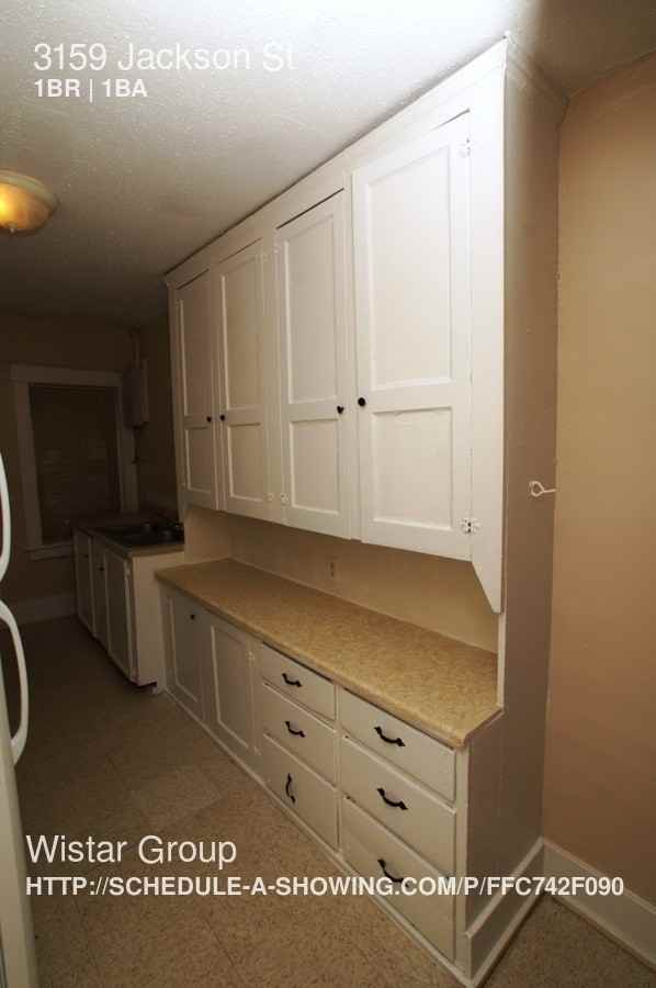 3159 Jackson St - Photo 2 of 20