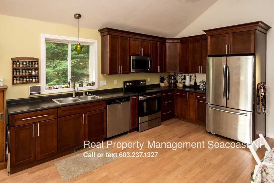 252 Flower Dr - Photo 3 of 22