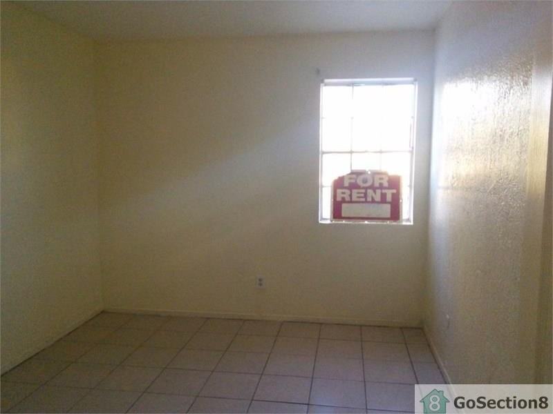 8805 Lawson St #B - Photo 3 of 6