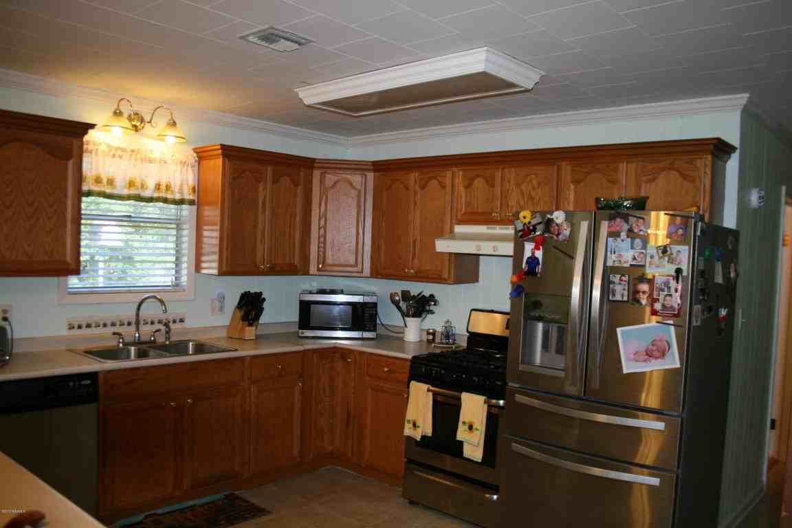 186 Rainbow Dr - Photo 2 of 15