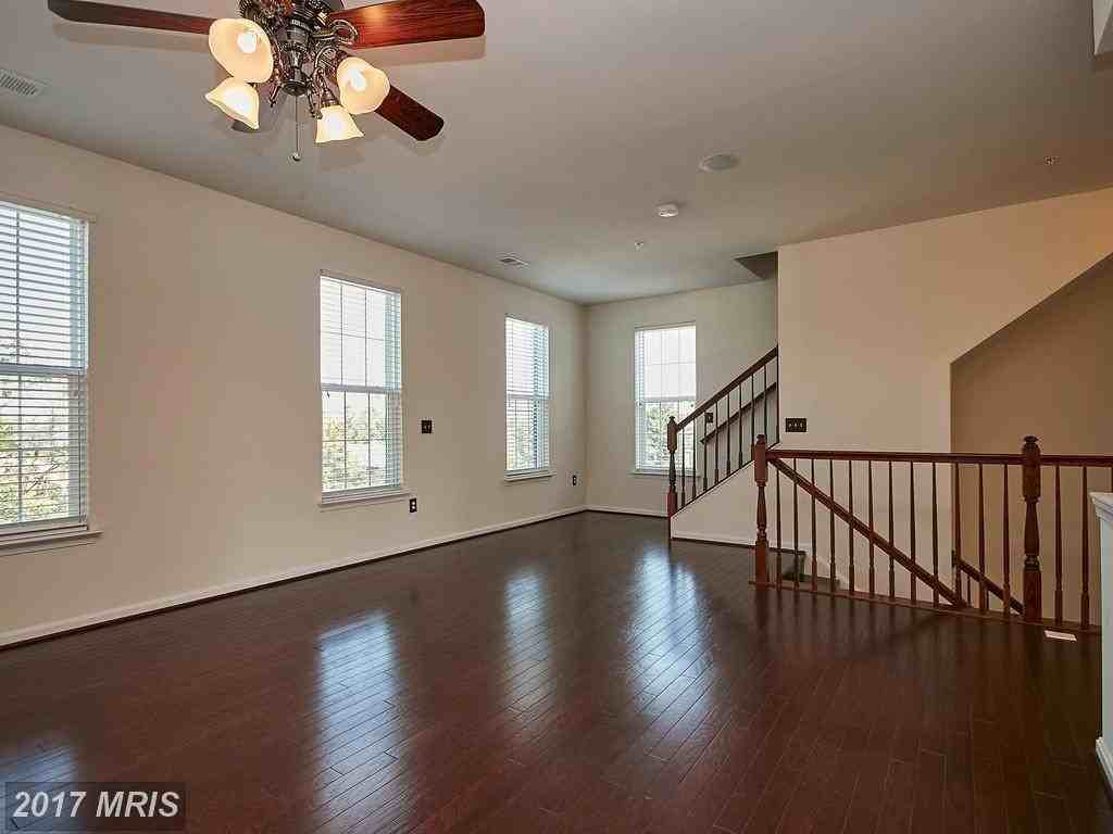 9403 Stonewall Rd - Photo 2 of 27