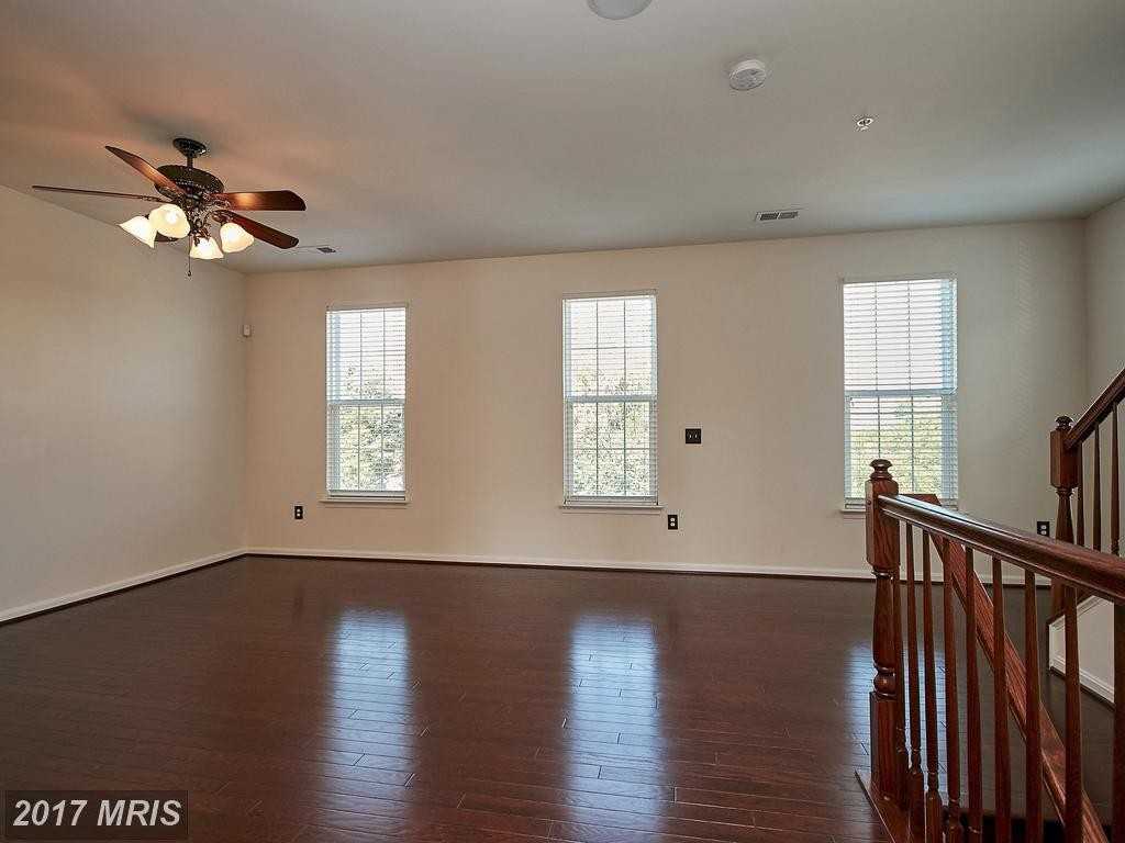 9403 Stonewall Rd - Photo 3 of 27