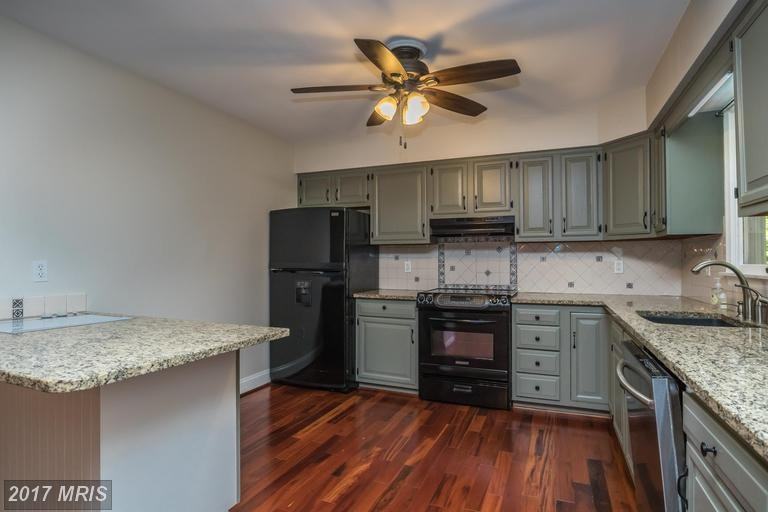 3300 Strawberry Run - Photo 3 of 24