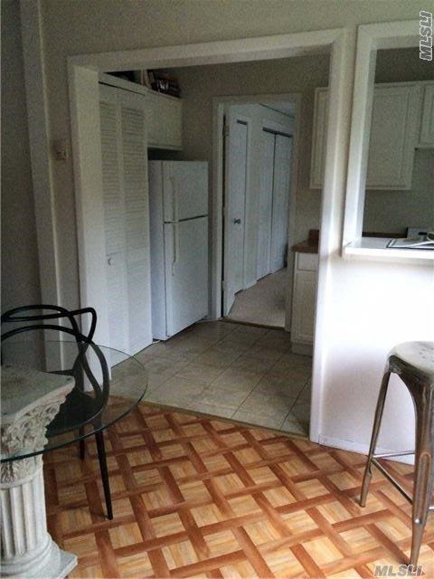 34 Julia Cir - Photo 3 of 10