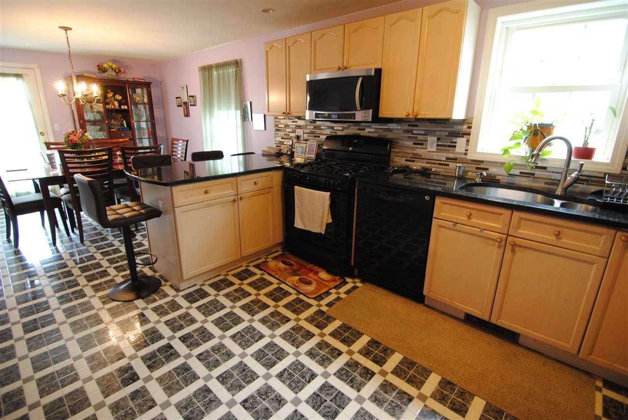 48 Barbara Ln - Photo 3 of 27