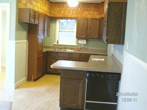 1200 Wolverton St - Photo 3 of 13