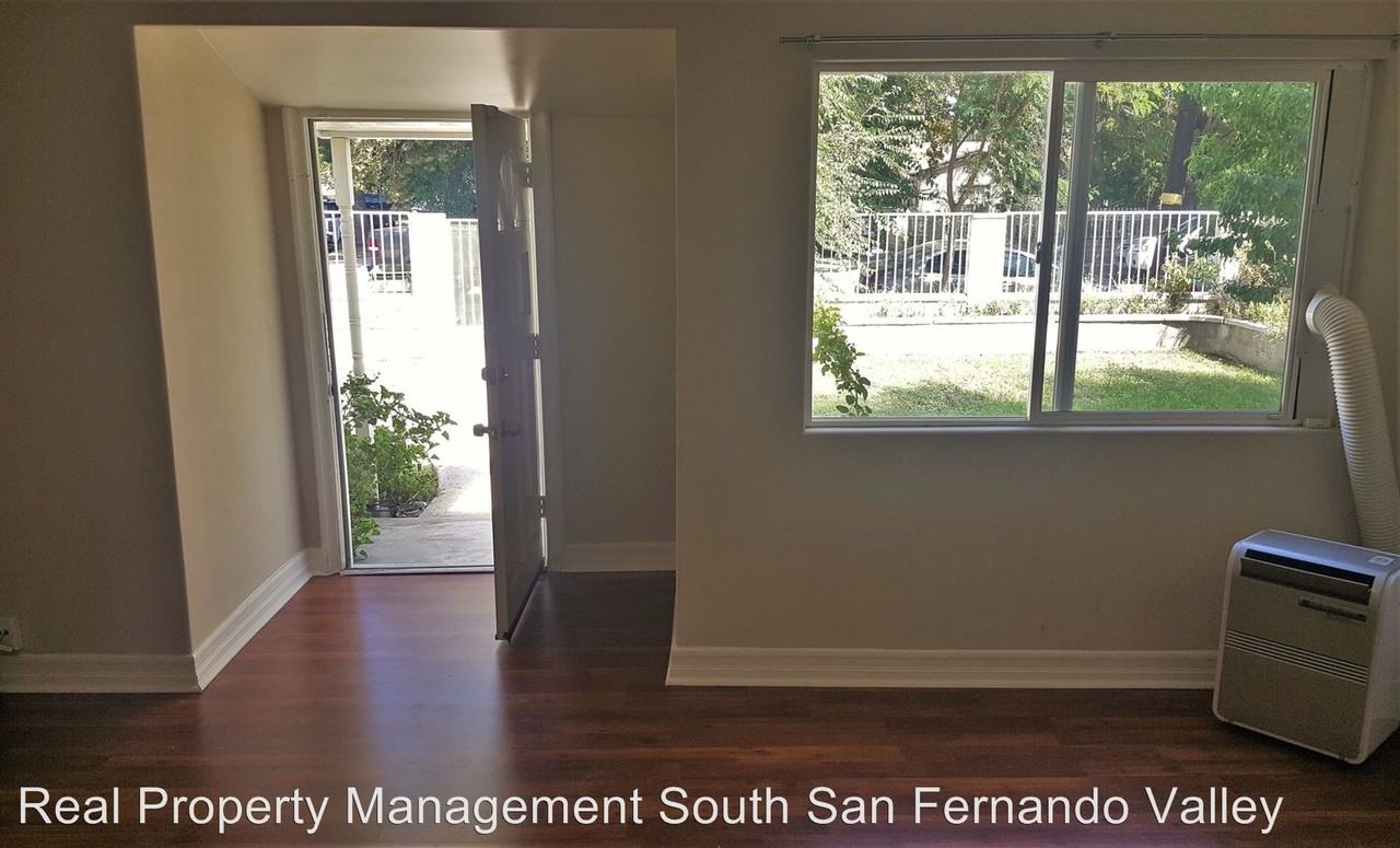 7253 Loma Verde Ave - Photo 3 of 20