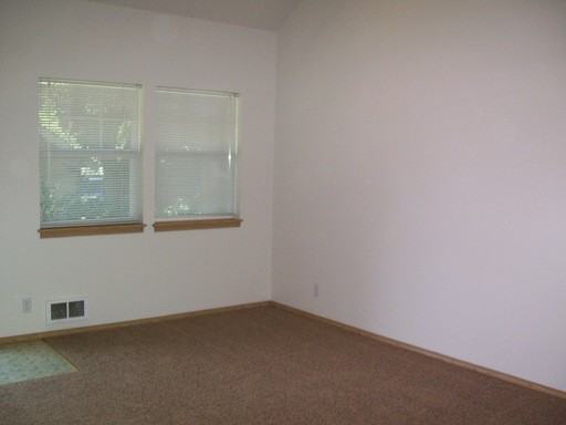 1476 Orchard Alley - Photo 2 of 6