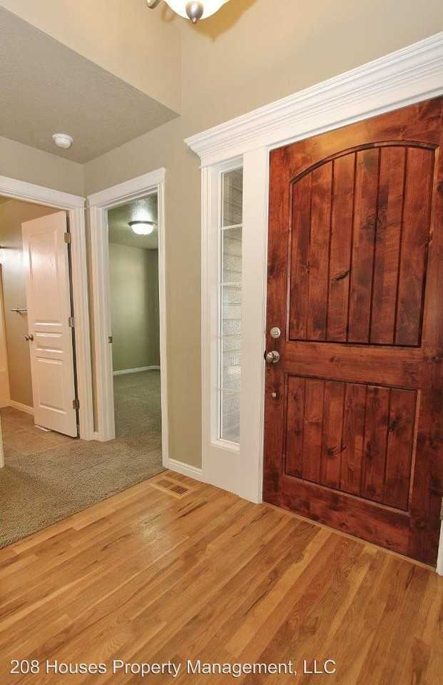 3032 E Ragusa St - Photo 2 of 24
