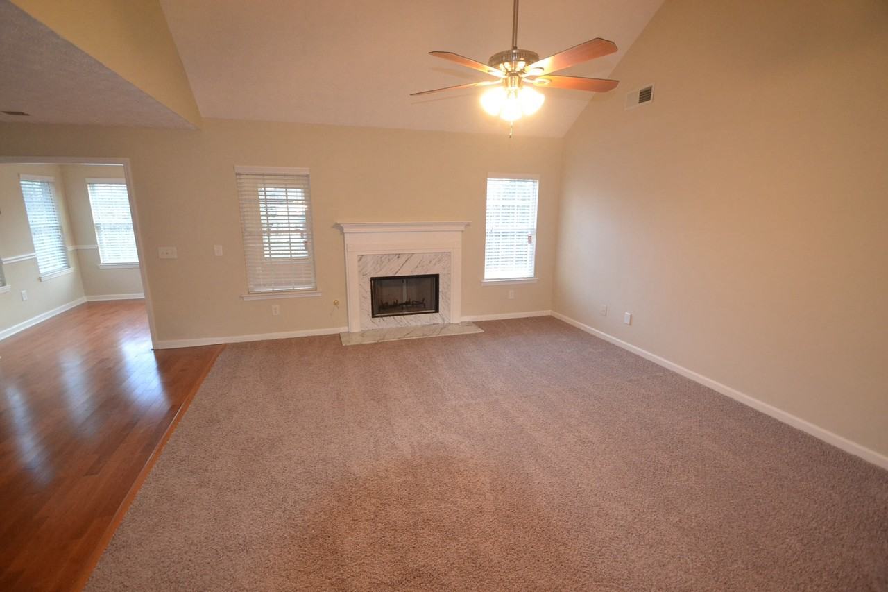 45 Creekside Ct - Photo 2 of 10