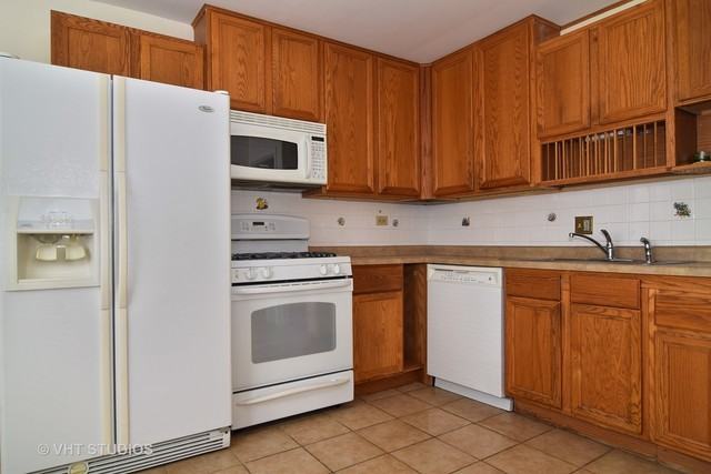 N131 Calvin Ct - Photo 3 of 12