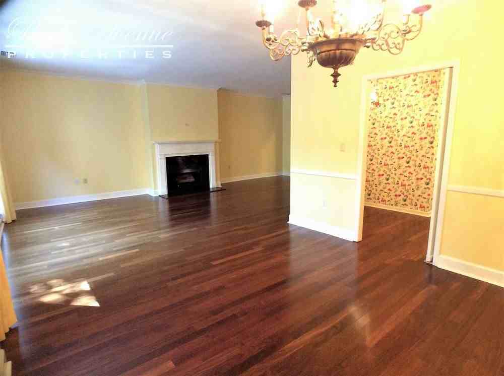 948 Cherokee Rd - Photo 2 of 9