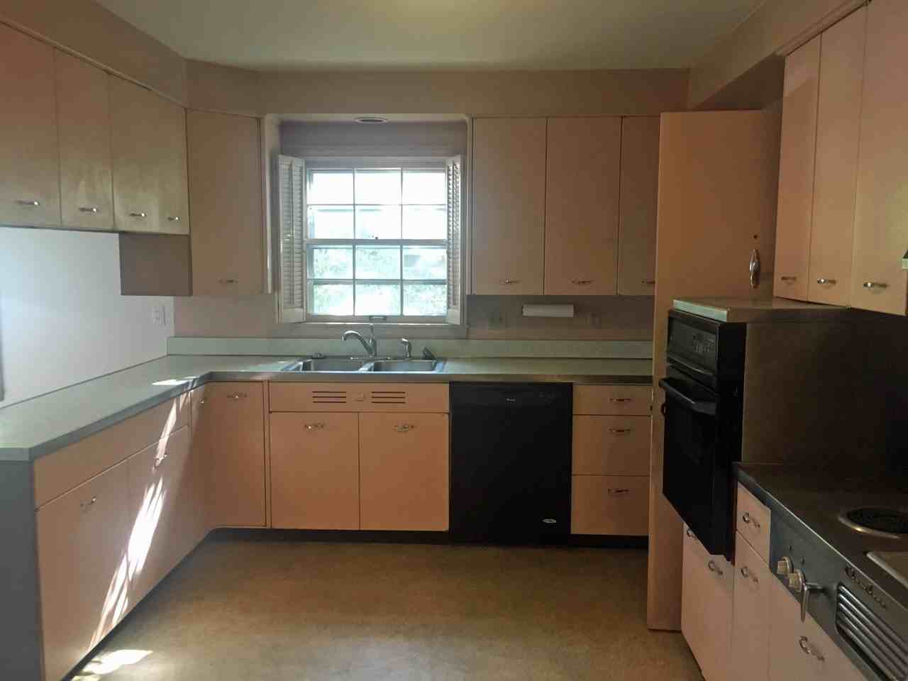 601 East Meyer Boulevard - Photo 2 of 17