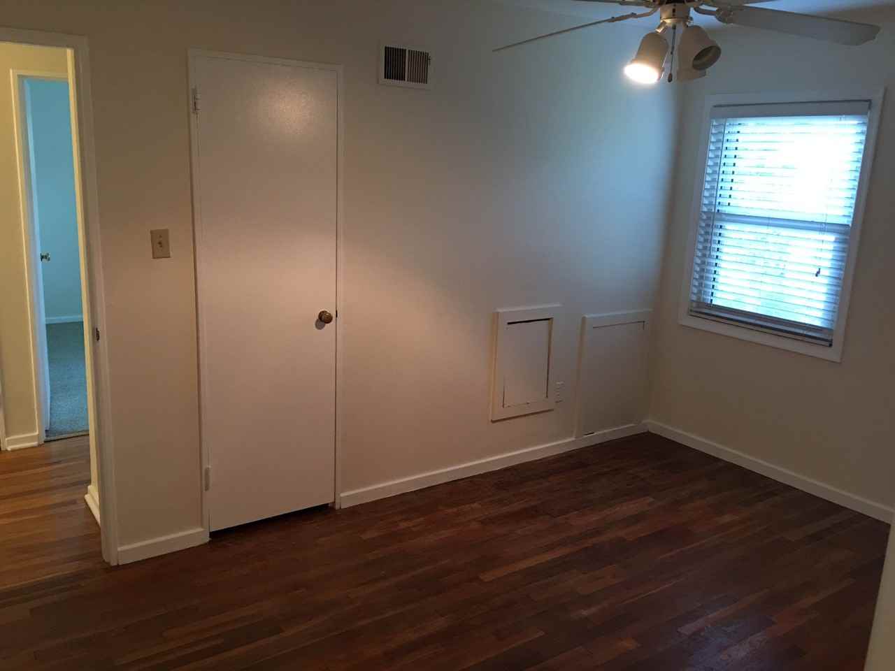 1922 Pimmit Drive - Photo 2 of 12