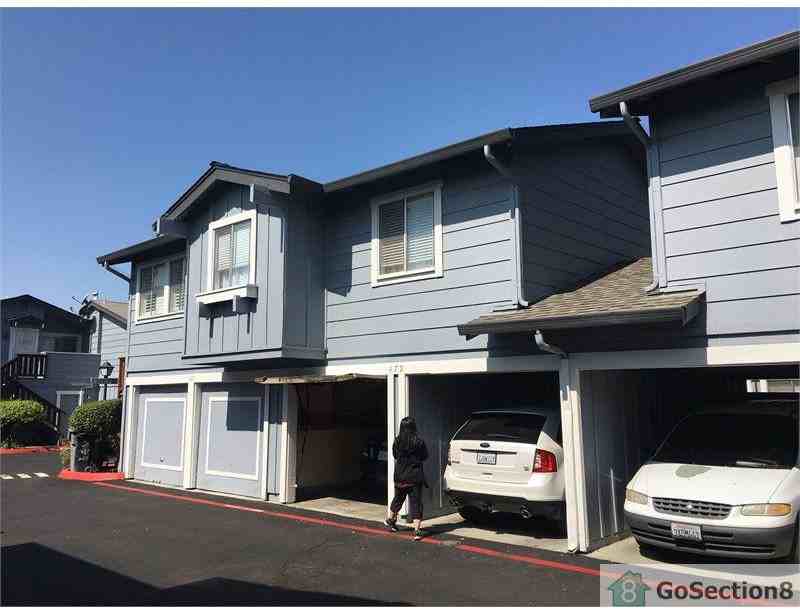 479 Sieber Ct - Photo 2 of 9