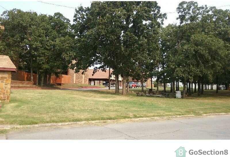 256 Hinton Blvd - Photo 2 of 9