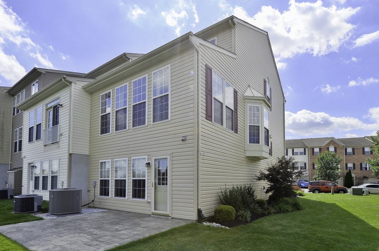 328 Cristaudo Ct - Photo 3 of 25