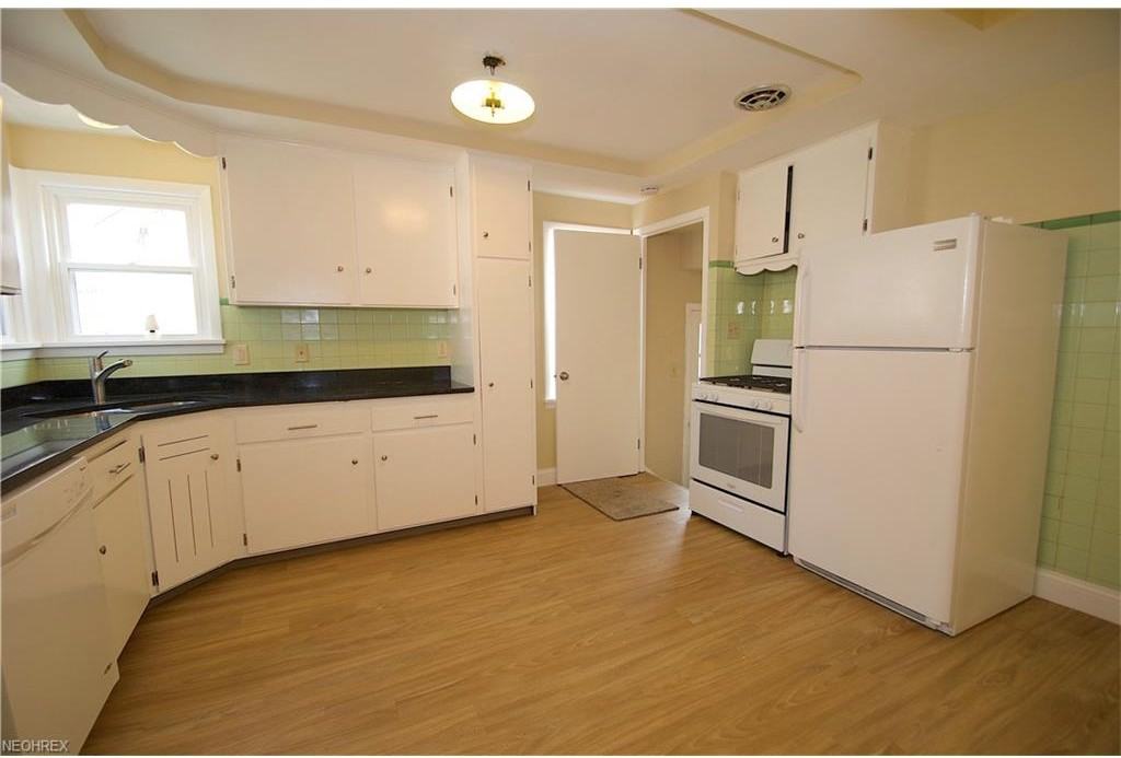 305 E 323rd St - Photo 3 of 13