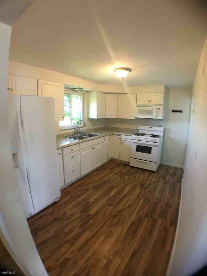 1092 Greentree Rd - Photo 2 of 18