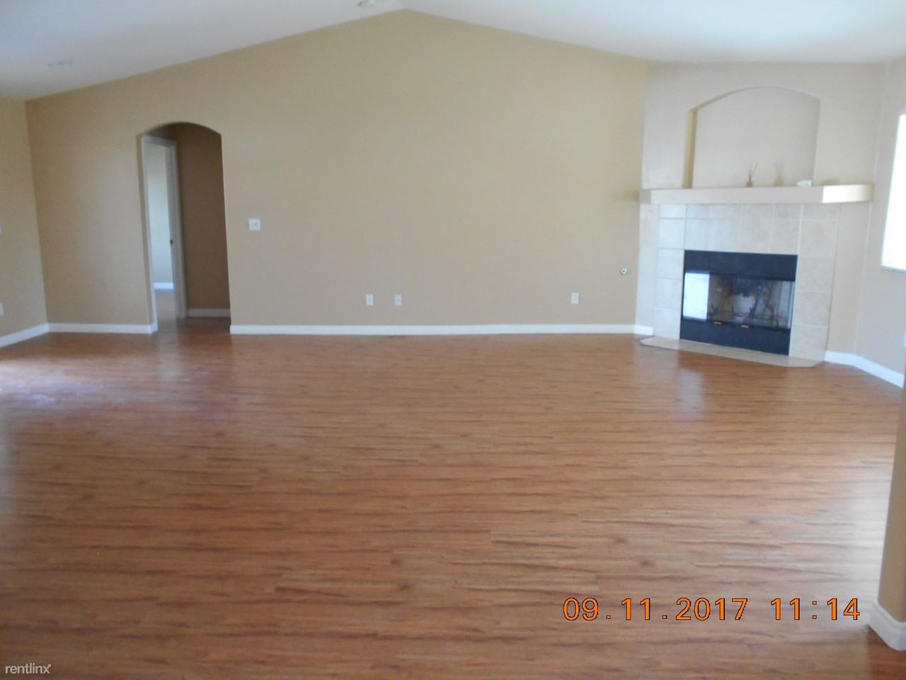 11703 Hyperion Ave - Photo 3 of 24