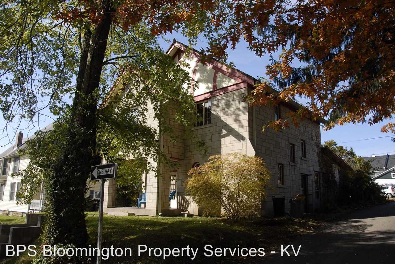 611 N Washington St - Photo 2 of 10