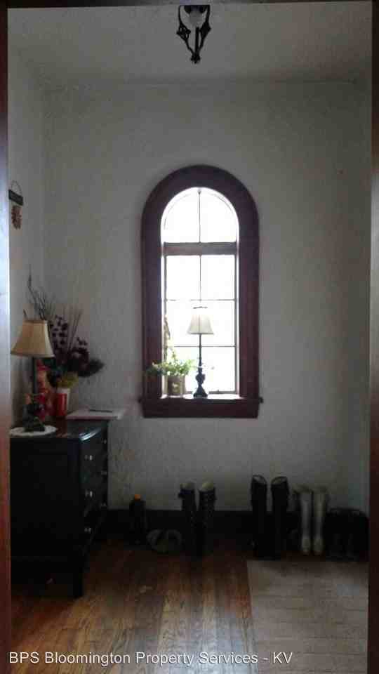 611 N Washington St - Photo 3 of 10