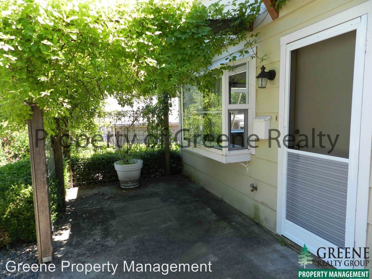 140 Plymouth St NW - Photo 2 of 11