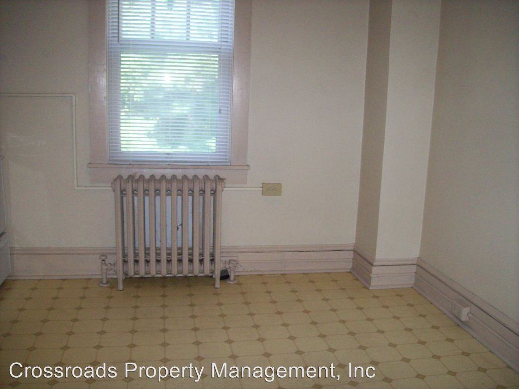 226 Ruby Street - Photo 2 of 5