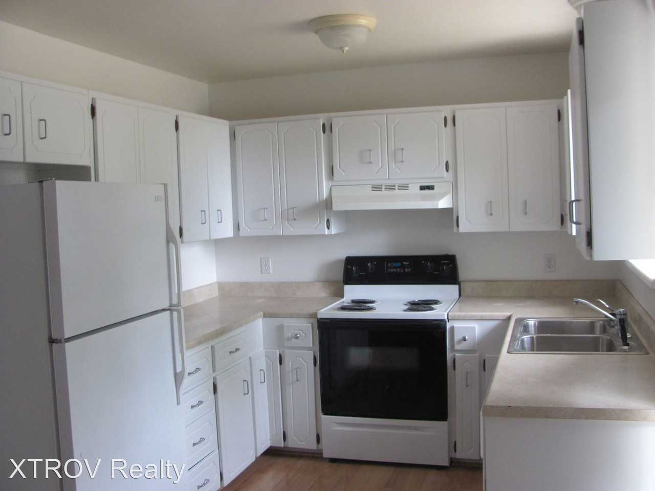 1506 Navajo St - Photo 2 of 12