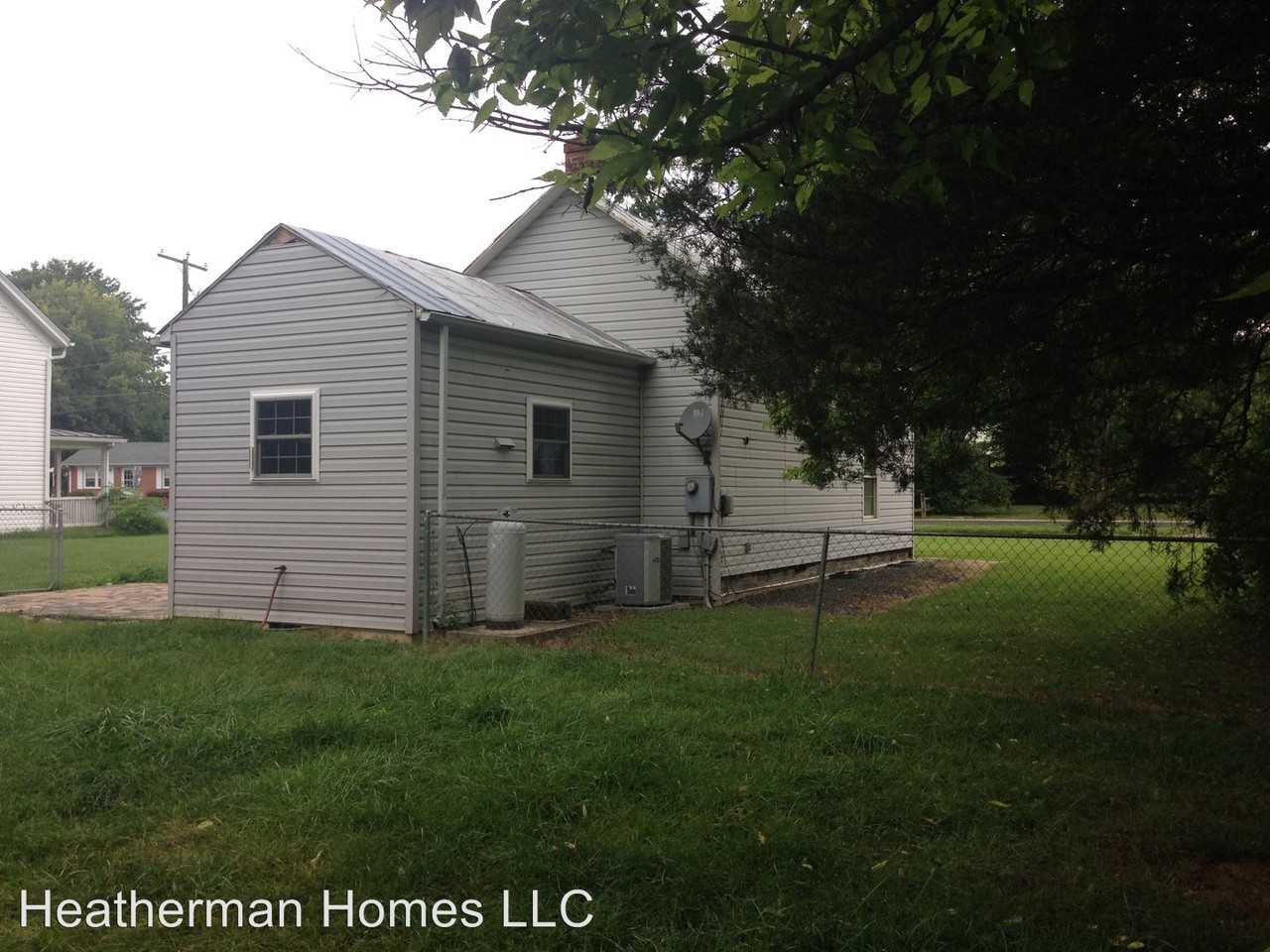 204 W Main St - Photo 3 of 3