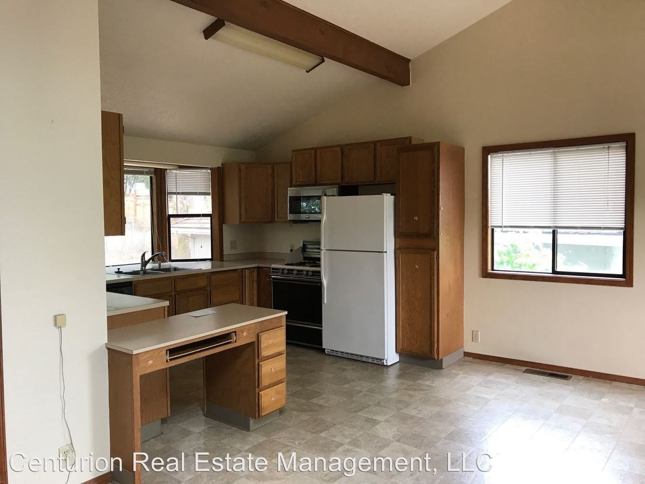 1445-1447 Woodside Ct. - Photo 2 of 15