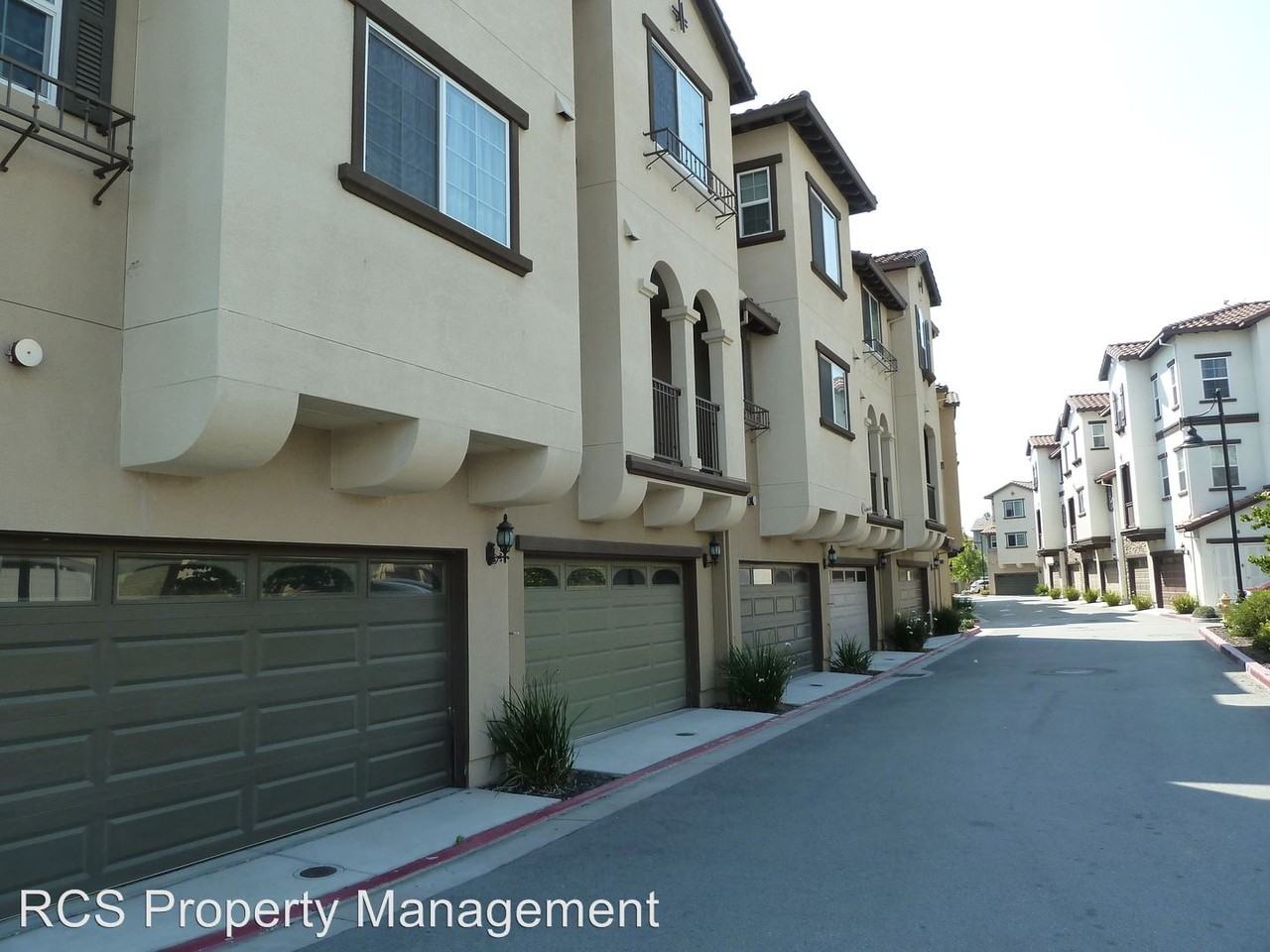 1006 N Jackson Ave - Photo 2 of 27