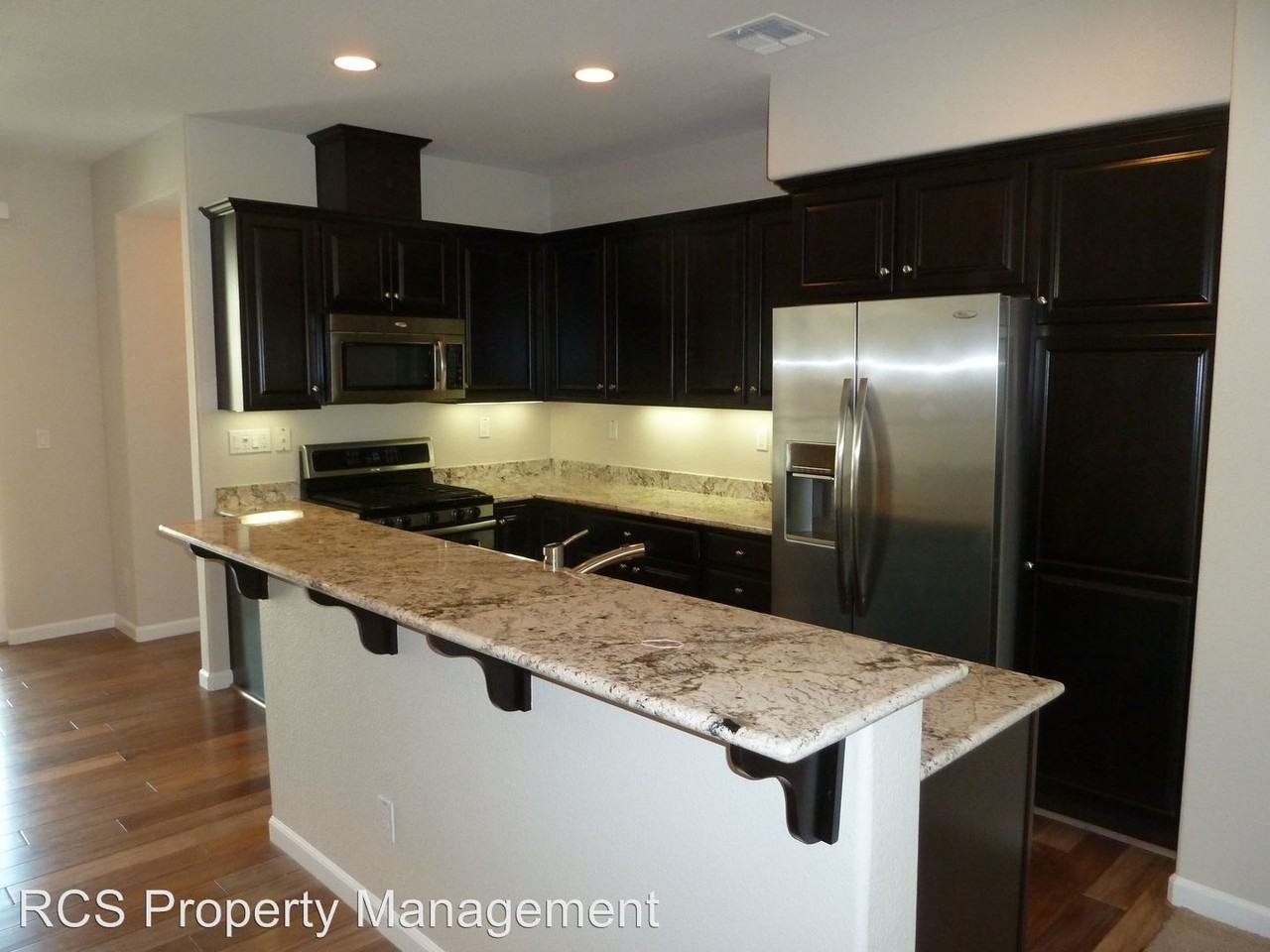 1006 N Jackson Ave - Photo 3 of 27