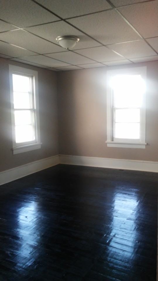 2038 Riverside Dr - Photo 2 of 9