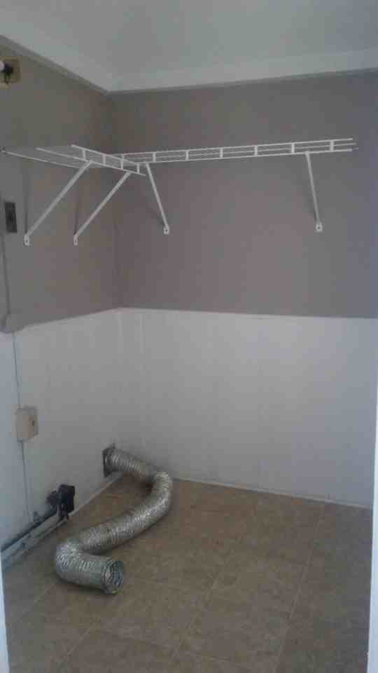 2038 Riverside Dr - Photo 3 of 9