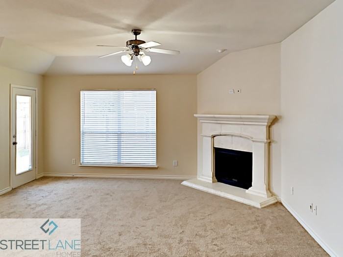 3153 Evangeline Rd - Photo 2 of 14