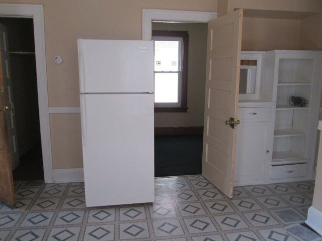 2823 S 11th St - Photo 3 of 8