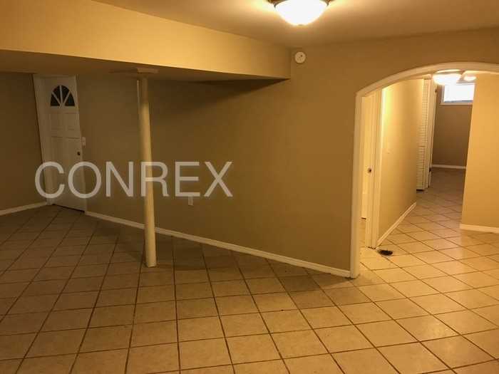 16105 E 32 St S - Photo 3 of 11