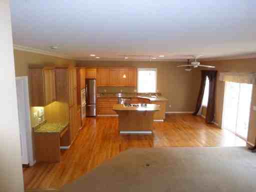 14464 SW Mistletoe Dr - Photo 3 of 5