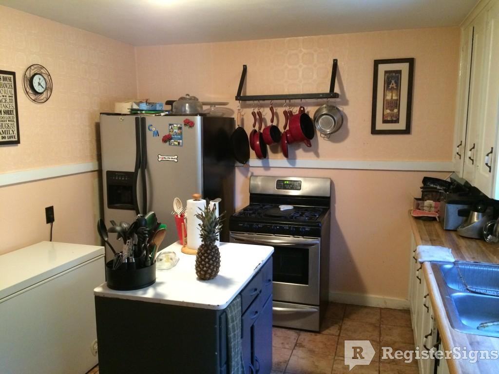 1904 James St - Photo 2 of 8