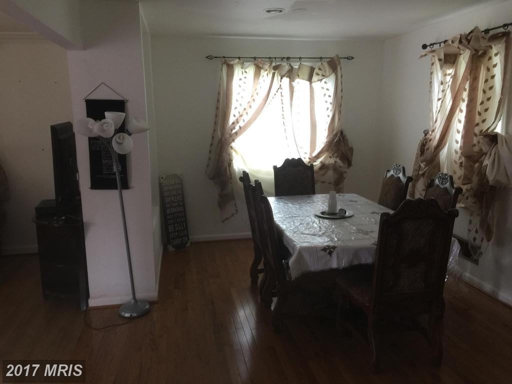 10117 Hereford Pl - Photo 3 of 15