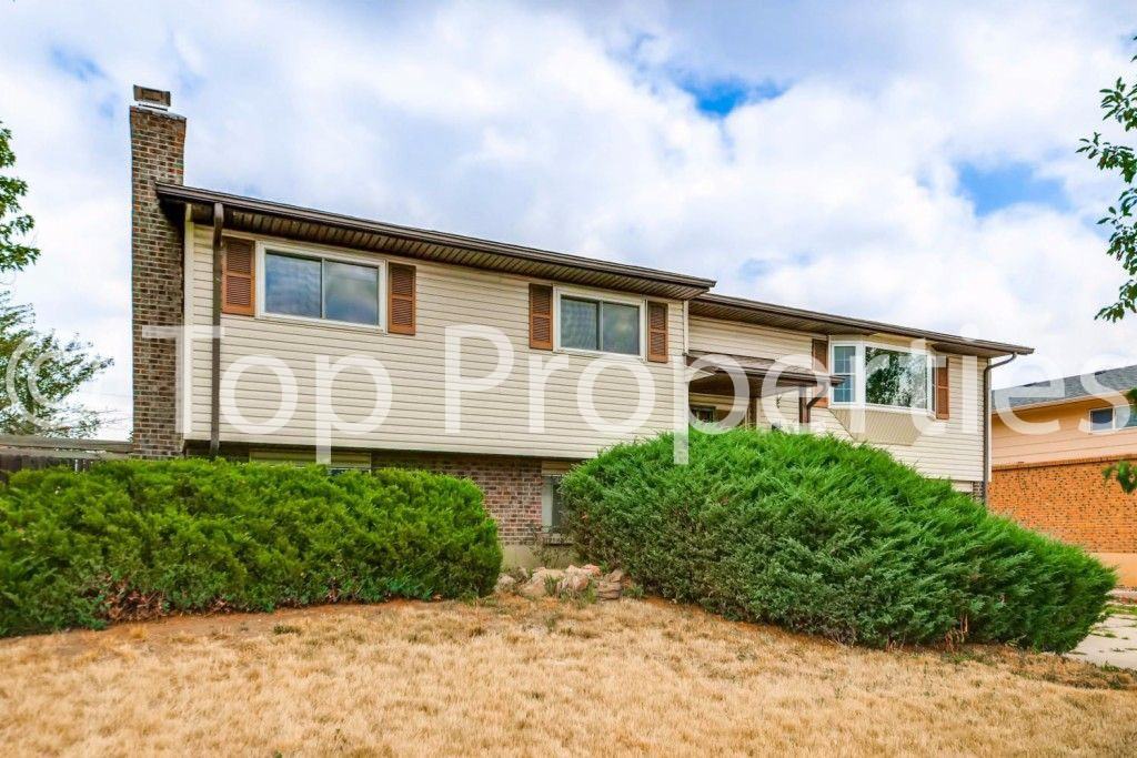 14759 E 13th Ave - Photo 2 of 28