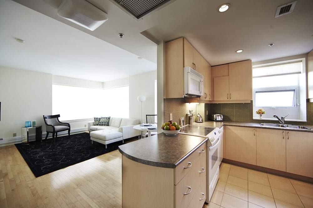 The Residences of 1425 Bayview - Photo 3 of 7